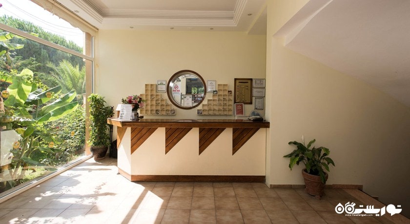 میز پذیرش  هتل آپارتمان اوپس